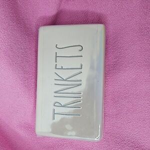 RAE DUNN TRINKETS CERAMIC BOX IN IRIDESCENT CREME NIB